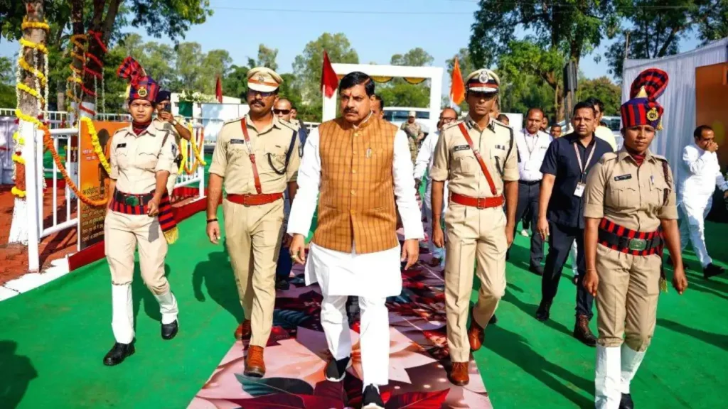 MP Police Bharti 2025: मुख्यमंत्री ने 21 हजार पदों की भर्ती पर किया बड़ा ऐलान, जानिए क्या कहा 6 MP Police Bharti 2025: मुख्यमंत्री मोहन यादव ने की 21 हजार पदों पर भर्ती की घोषणा