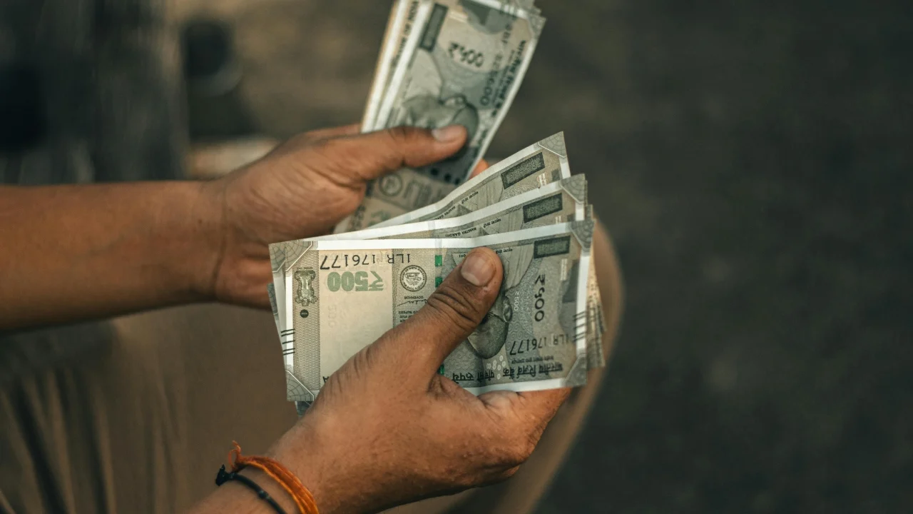 UPSSSC Excise Constable Salary 2026: कितनी मिलती है सैलरी? In Hand, Pay Scale और Benefits 2 UPSSSC Excise Constable Salary 2026 in hand salary pay scale details